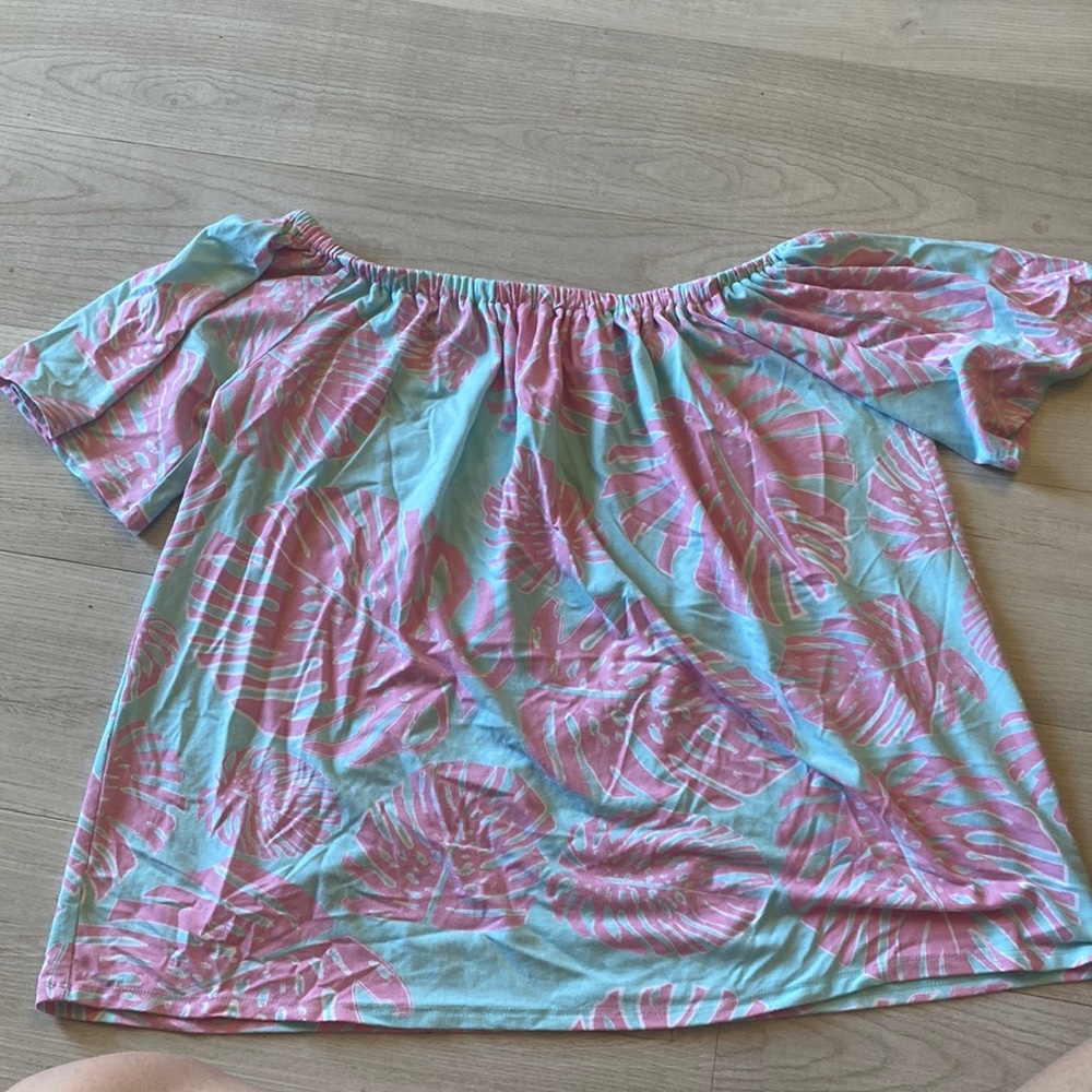 Haley and the hound top